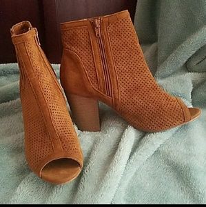 Peep-toe Booties